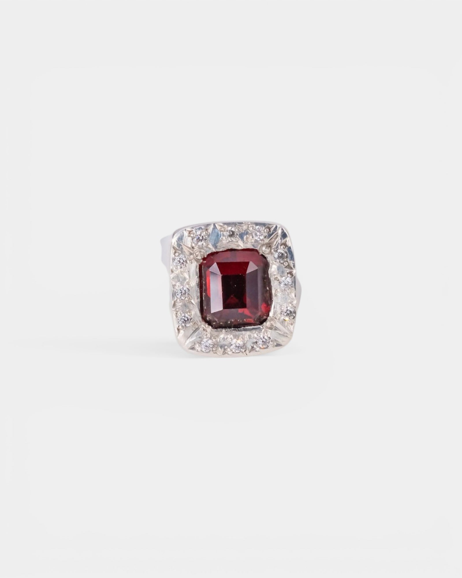 Corazon Signet Ring