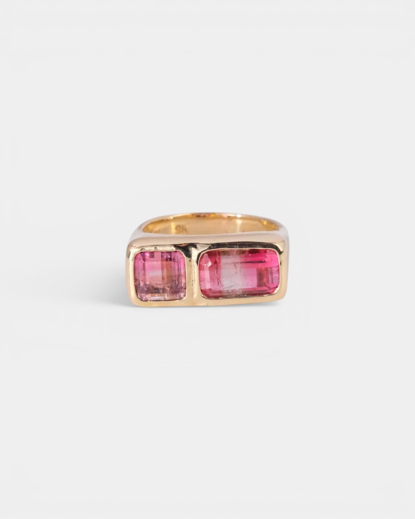 Cyrano Signet Ring