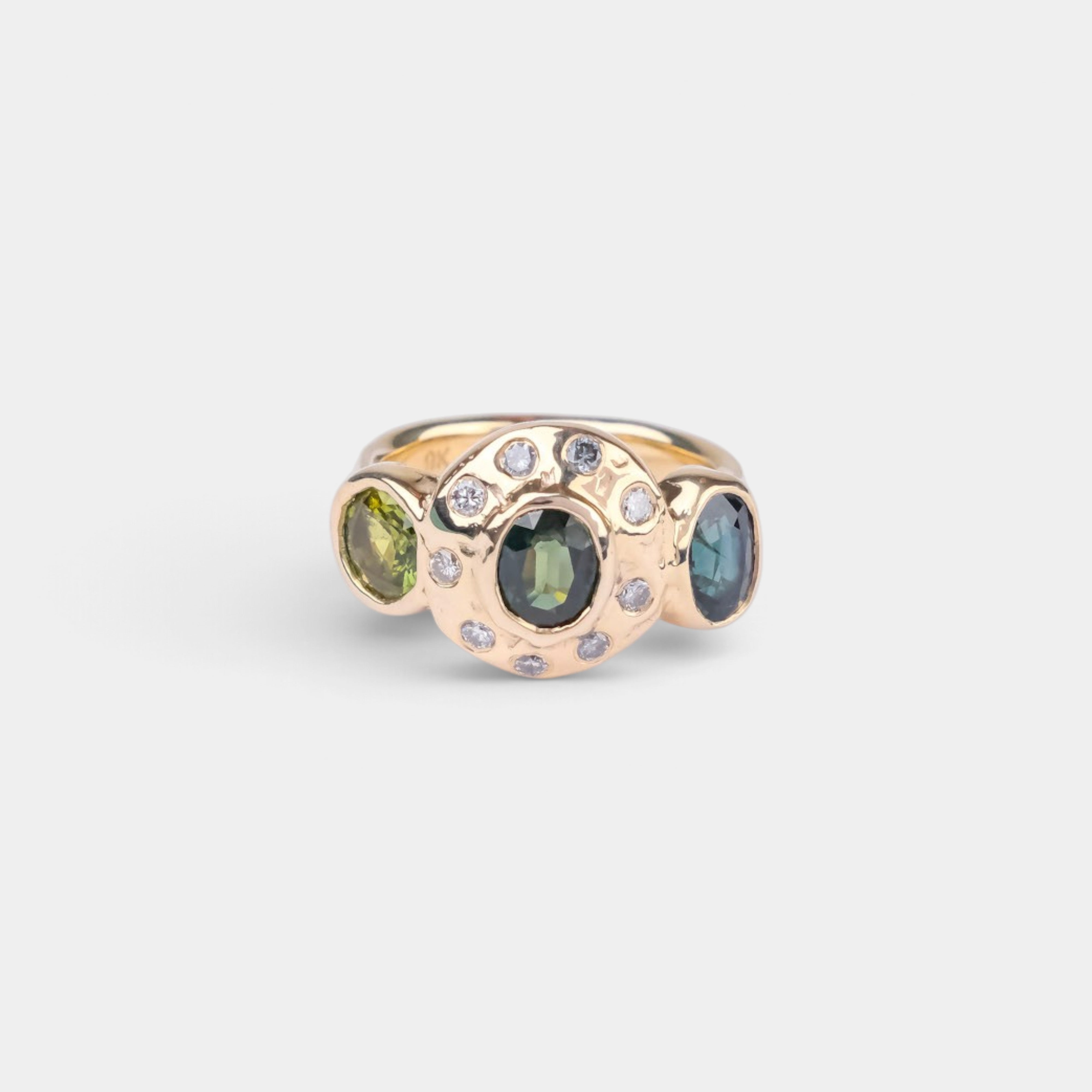 World On Wheels Ring