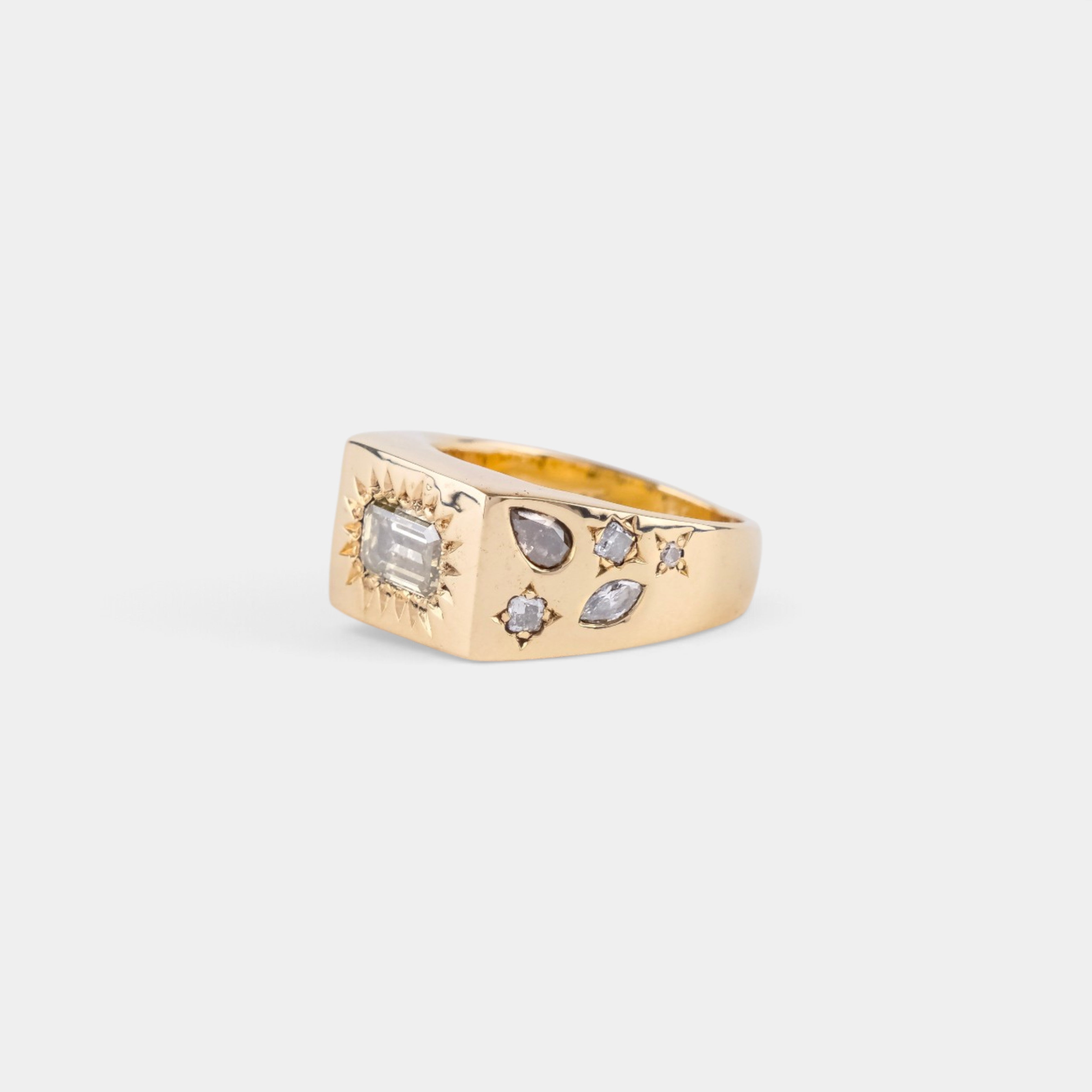 Folie A Deux Ring